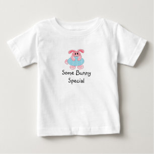 T-shirt Pour Bébé Un Lapin Spécial