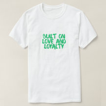 T-shirt pour chien « Construit sur l'amour et la l