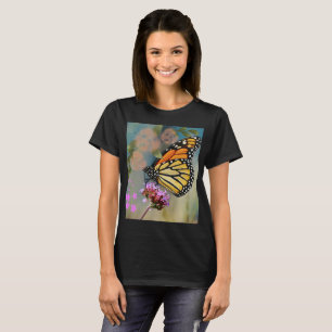 T-Shirt pour femmes avec un design papillon coloré