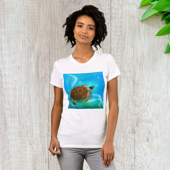 T-shirt pour femmes Tortue Nageant (Créateur téléchargé)