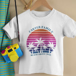 T-shirt Pour Les Tous Petits Beach Cruise Famille Réunion Cute Custom Palm Tree<br><div class="desc">Cool assorti aux t-shirts de vacances pour un tout-petit à porter sur une croisière sur l'île. Doté de beaux palmiers face à un joli coucher de soleil de plage rose. Des tee - shirts sur mesure pour votre séjour d'été à la mer. Customisez avec votre nom.</div>