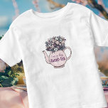 T-shirt Pour Les Tous Petits Bestie Floral Teapot Sweetie personnalisée<br><div class="desc">Faites de votre enfant la fête du thé anniversaire de son anniversaire encore plus mémorable avec cet adorable tee - shirt ! Doté d'une théière vintage fleurie illustrée et d'un jeu de mots qui dit "best-tea", cette chemise est l'ajout parfait aux faveurs de votre fille pour la fête. Vous pouvez...</div>
