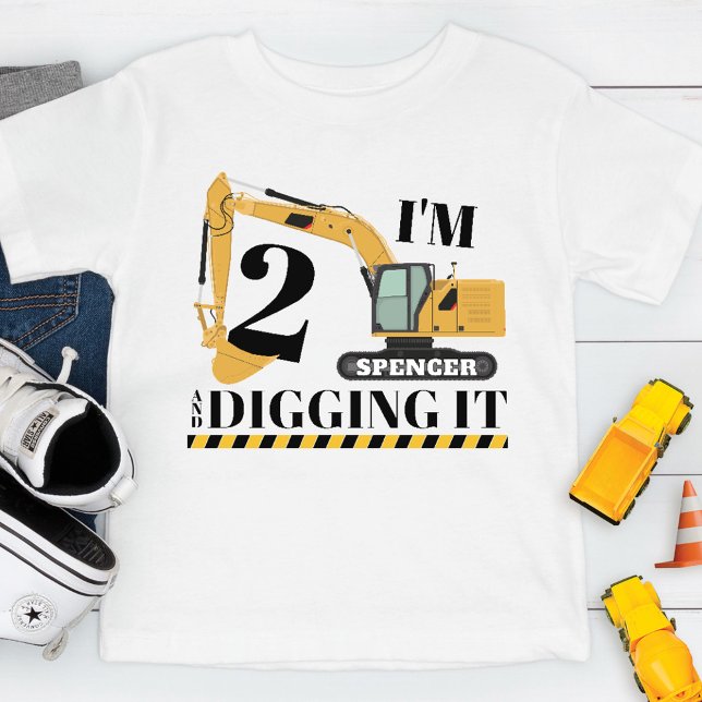 T-shirt Pour Les Tous Petits Camion de chantier mignon pour une fête d'annivers (2 and Digging It Funny kids 2nd toddler boy birthday party construction building site white t-shirt)
