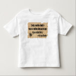 T-shirt Pour Les Tous Petits Citation de science amusante pour tout-petits<br><div class="desc">Citation scientifique d'Isaac Newton, "Un corps en mouvement tend à rester en mouvement à moins d'être traité par une force extérieure" est une explication parfaite du comportement actif des tout-petits! La chemise drôle est vraiment pour les adultes de profiter! Police historique sur papier parchemin déchiré look arrière - plan avec...</div>