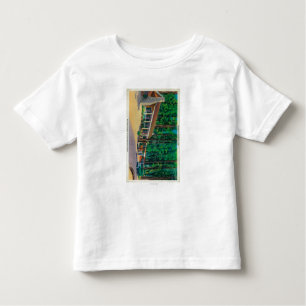 T-shirt Pour Les Tous Petits Grande loge d'arbres dans le verger de Mariposa