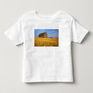 T-shirt Pour Les Tous Petits Grange ancienne rustique dans un champ de blé matu