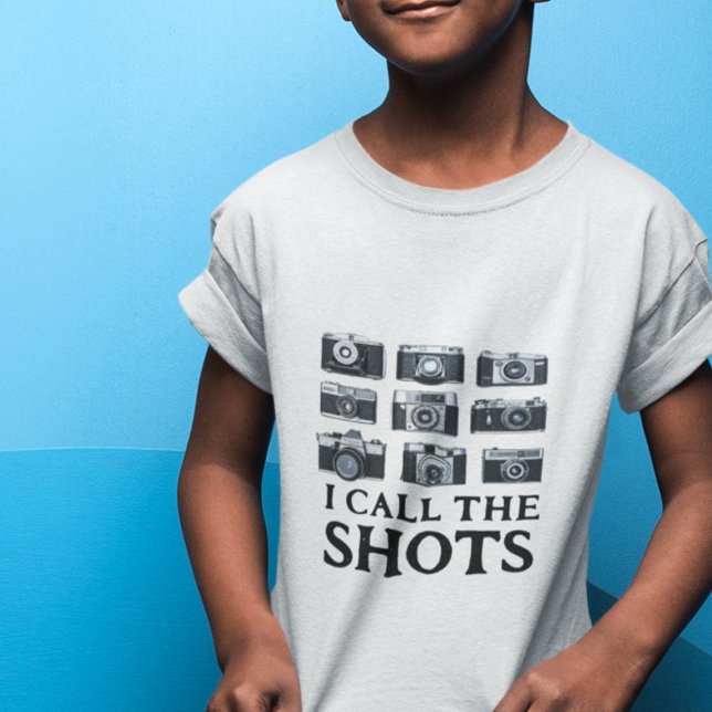 T-shirt Pour Les Tous Petits J'Appelle Les Chaussures Photographe Caméras Drôle ("I call the shots" photographer pun kids Tshirt)