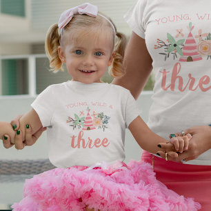 T-shirt Pour Les Tous Petits Jeune, sauvage et trois ans
