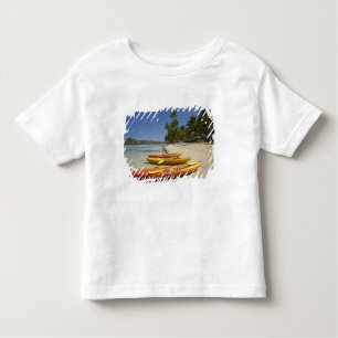 T-shirt Pour Les Tous Petits Kayaks sur la plage, Plantation Island Resort