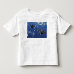 T-shirt Pour Les Tous Petits L'Armée de l'Air d'USA F-22 Raptors en vol près 