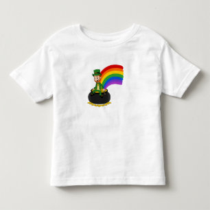 T-shirt Pour Les Tous Petits Leprechaun de dessin animé assis sur une casserole