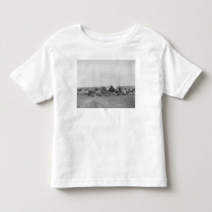 T-shirt Pour Les Tous Petits Les cow-boys assis autour du chariot photo