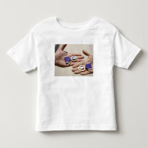 T-shirt Pour Les Tous Petits Les destinataires de Purple Heart montrent leurs