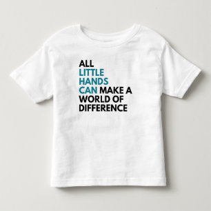 T-shirt Pour Les Tous Petits Les petites mains mettent en boîte le T-shirt