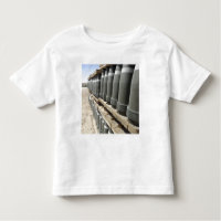 Les rangées de munitions sont empilées et préparée