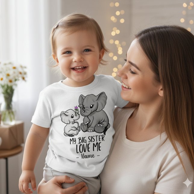 T-shirt Pour Les Tous Petits Ma grande sœur m'aime avec un nom personnalisé (My Big Sister Love Me With Personalized Name Toddler T-shirt)