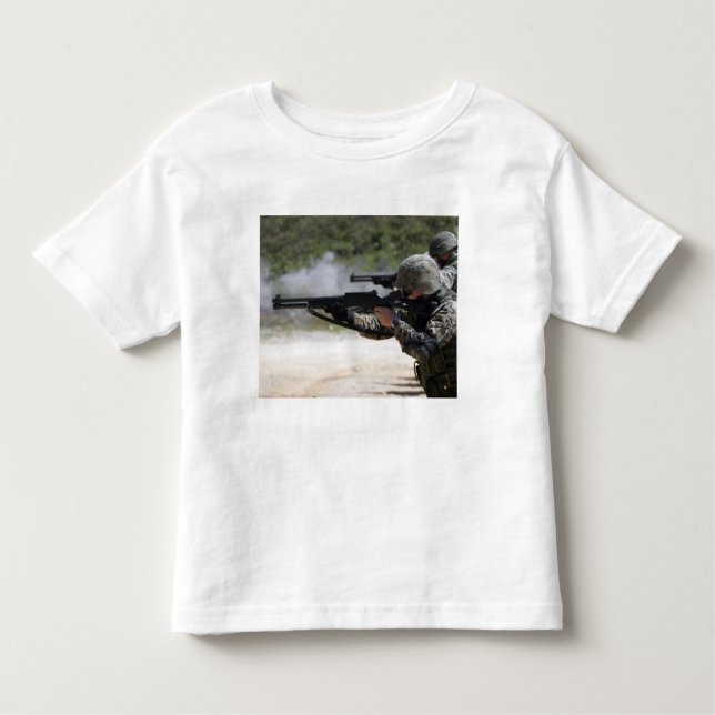 T-shirt Pour Les Tous Petits Marines tirant des fusils de chasse (Devant)