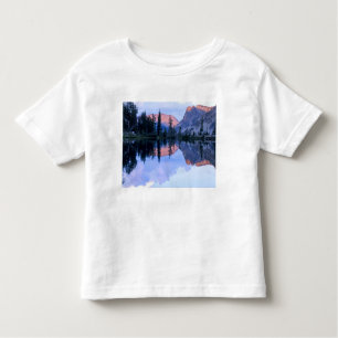 T-shirt Pour Les Tous Petits Sawtooth Wilderness, Idaho. USA. Cumulus