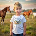 T-shirt Pour Les Tous Petits Sur deux courses la fête équestre derby imprimé<br><div class="desc">Hors deux courses cheval équestre derby cheval cheval thème fête d'anniversaire imprimé t-shirt,  mignon cheval de course cheval galoping sur une piste de course équestre personnalisé fête équestre t-shirt photos accessoires d'anniversaire photo t-shirt</div>