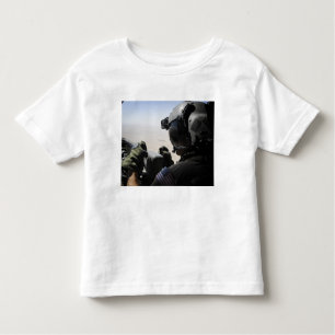 T-shirt Pour Les Tous Petits Un soldat assure la sécurité