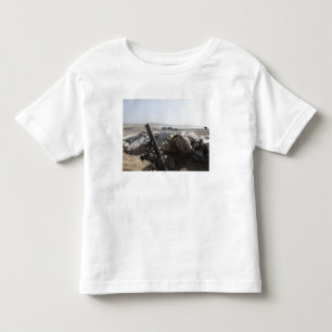 T-shirt Pour Les Tous Petits Une marine des USA met le feu à un mortier dans