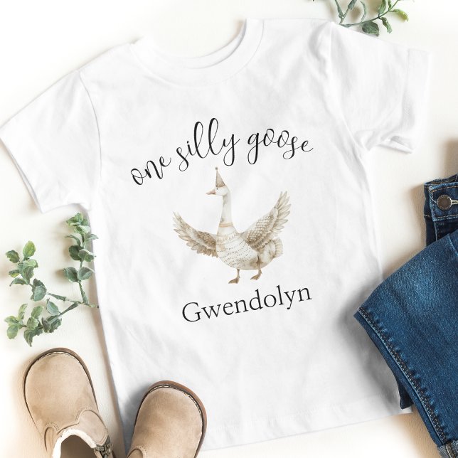 T-shirt Pour Les Tous Petits "Une oie idiote" Jolie fête d'anniversaire de prem ("one silly goose" first birthday party birthday party toddler 1 year old bday tshirt kids bday party)