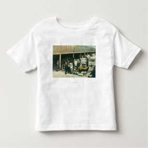 T-shirt Pour Les Tous Petits Vue des travailleurs de yard de bateau expédiant