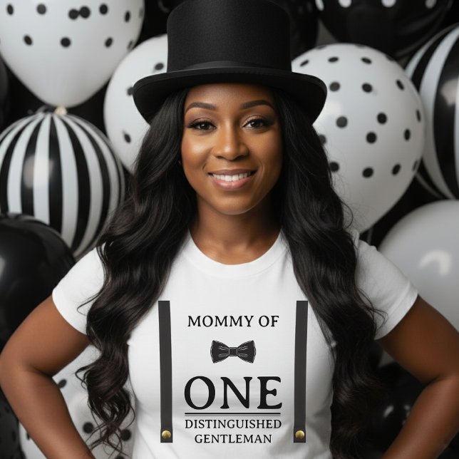 T-shirt Premier anniversaire d'un garçon distingué pour ma (Boy 1st Birthday One Distinguished Gentleman Mom T-Shirt
)