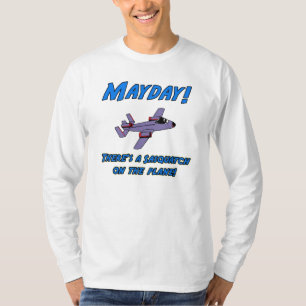 T-shirt Premier mai ! Il y a un Sasquatch sur l'avion !