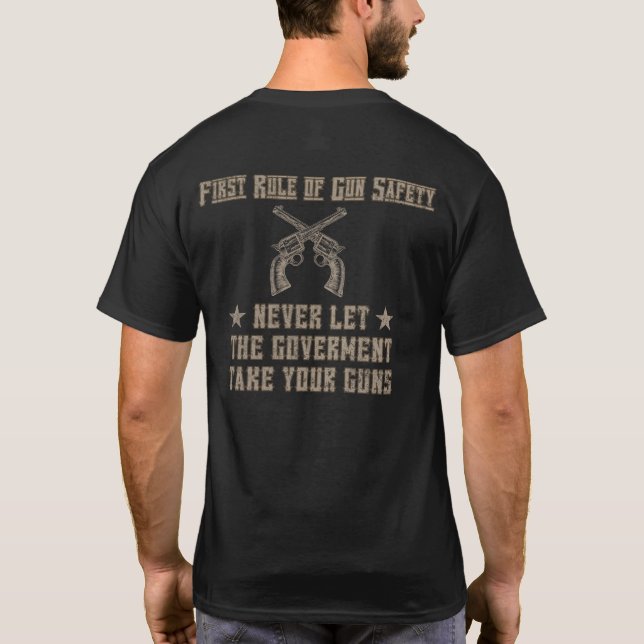 T-shirt Première règle de sécurité des armes à feu pour ho (Dos)