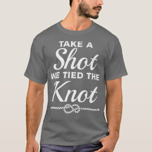 T-shirt Prenez un verre, nous avons noué le nœud mariage m