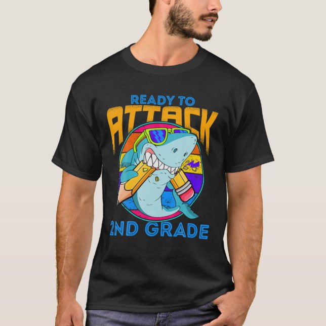 T-shirt Prêt À Attaquer Le Requin De 2E Année À Retourner  (Devant)