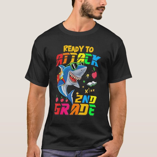 T-shirt Prêt À Attaquer Le Requin De 2E Année Retour Au Th (Devant)