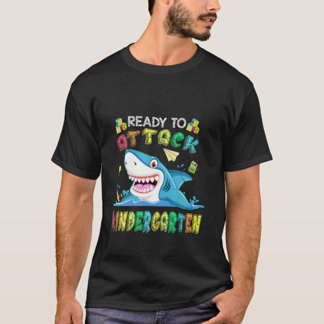 T-shirt Prêt À Attaquer Le Requin De La Maternelle À L'Éco (Devant)