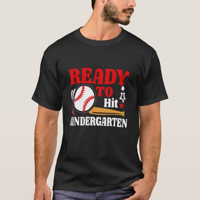 T-shirt Prêt à frapper Enseignant de baseball de maternell (Devant)