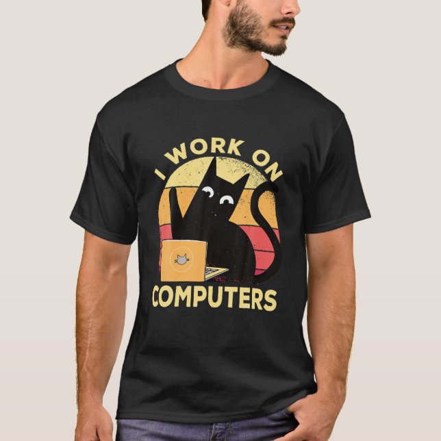 T-shirt Programmation cool Nerd Je Travaille Sur Ordinateu (Devant)