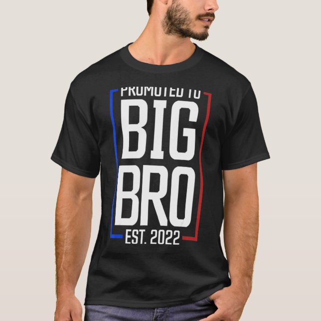 T-shirt Promu À Big Brother 2022 Big Bro Bientôt Être Bi (Devant)