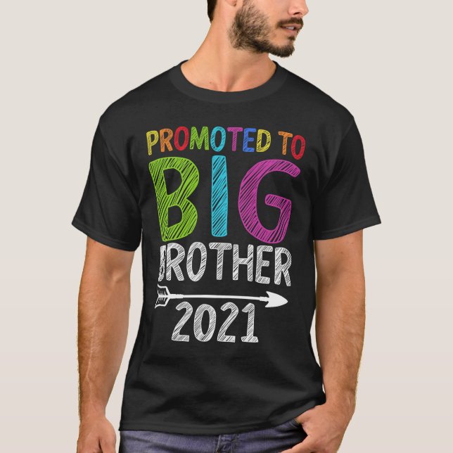T-shirt Promu à Big Brother est 2021 Grossesse Announc (Devant)