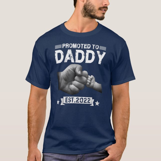T-shirt Promu À Daddy Est 2022 Fête des pères Rétro Nouvea (Devant)