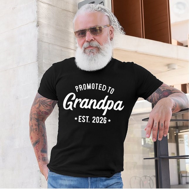 T-shirt Promu À Grand-Père 2026 Nouveau Grand-Père Est 202 (Créateur téléchargé)