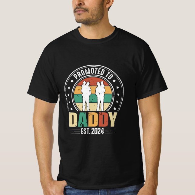 T-shirt Promu À Papa De Nouveau Est 2024 Grossesse (Devant)