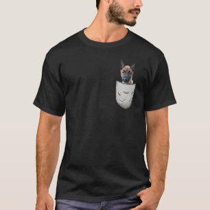 T-shirt Propriétaire de la poche de Chien Chien Chien Chie