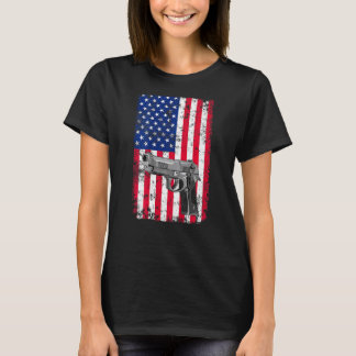 T-shirt Propriétaire d'un pistolet sur le dos American Pis