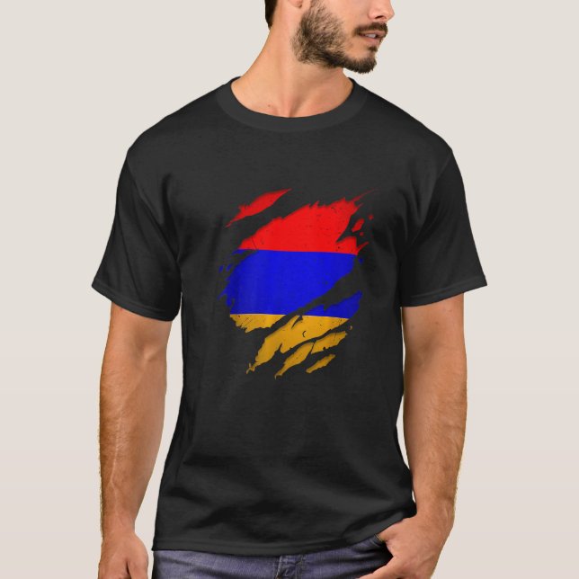 T-shirt Proud Armenian  Torn Ripped Armenia Flag (Devant)