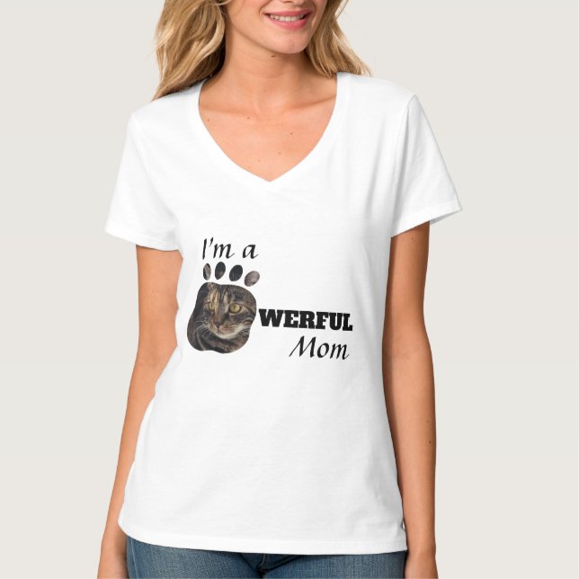 T-shirt Puissante Chat / Chien Maman textos ajouter la pho (Devant)