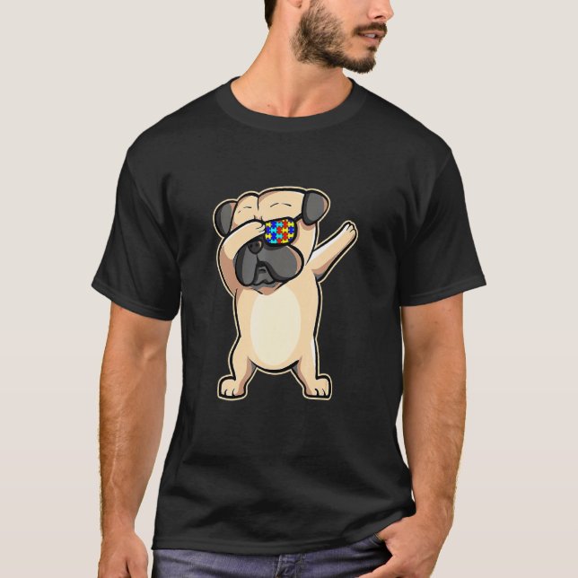 T-shirt Puzzle de lunettes de soleil de chien Pug faisant  (Devant)