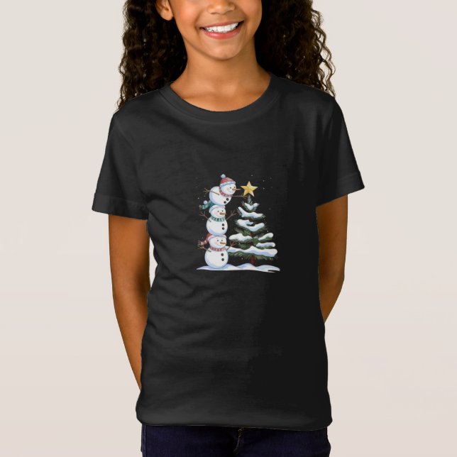 T-Shirt "Pyramide de neige décorant l'arbre de Noël" (Devant)