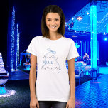 T-shirt Quelque chose de bleu avant que je ne fasse la Fêt<br><div class="desc">Un t-shirt pour une fête de mariage ou une soirée entre filles. Avant : un nœud bleu et le texte : Quelque chose de BLEU avant que je ne le fasse.
Arrière : Personnalisez et ajoutez le nom de la future mariée,  ajoutez la date de la fête.</div>