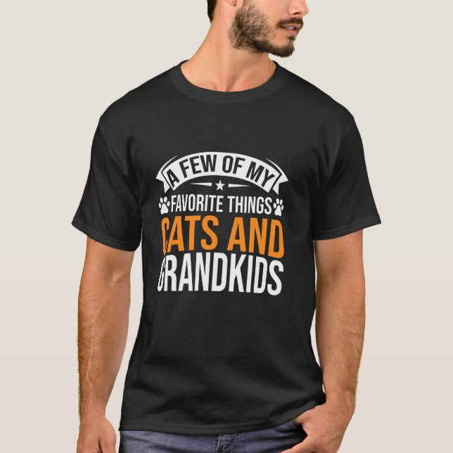 T-shirt Quelques-unes de mes choses préférées Chats et pet (Devant)