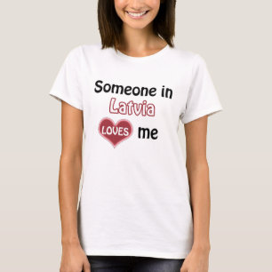 T-shirt Quelqu'un à Lativa m'aime
